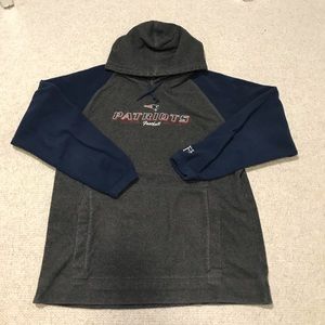 NFL Shirts - New England Patriots Hoodie Size L Men NFL Shirts - New England Patriots Hoodie Size L Men